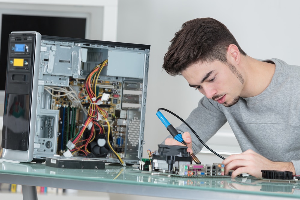 Computer Repair Technician Salary How To Become Job Description Best Schools