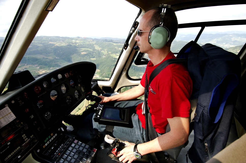 hawaii helicopter tour pilot salary