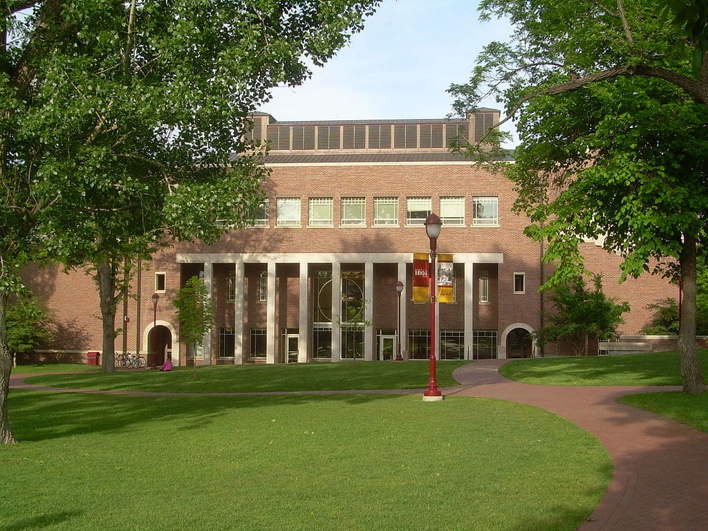 University of Denver Tuition, Rankings, Majors, Alumni, & Acceptance Rate
