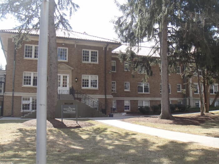 Cedar Crest College Tuition, Rankings, Majors, Alumni, & Acceptance Rate