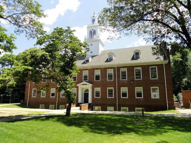 Curry College Tuition, Rankings, Majors, Alumni, & Acceptance Rate