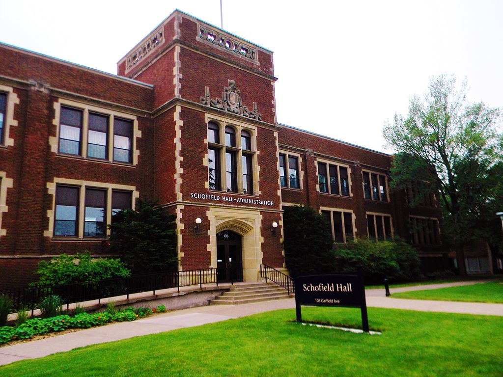 University of WisconsinEau Claire Tuition, Rankings, Majors, Alumni, & Acceptance Rate