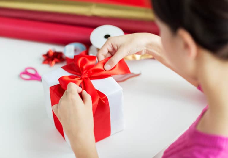 Gift Wrapper - Salary, How to Become, Job Description &amp; Best Schools
