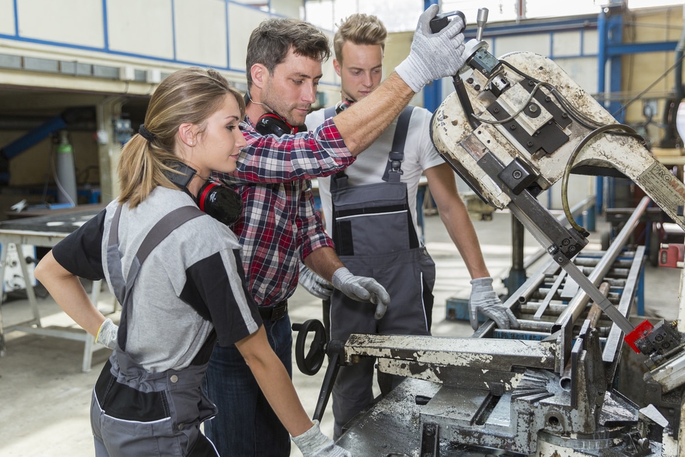 Metallurgist Salary, How to Job Description & Best Schools