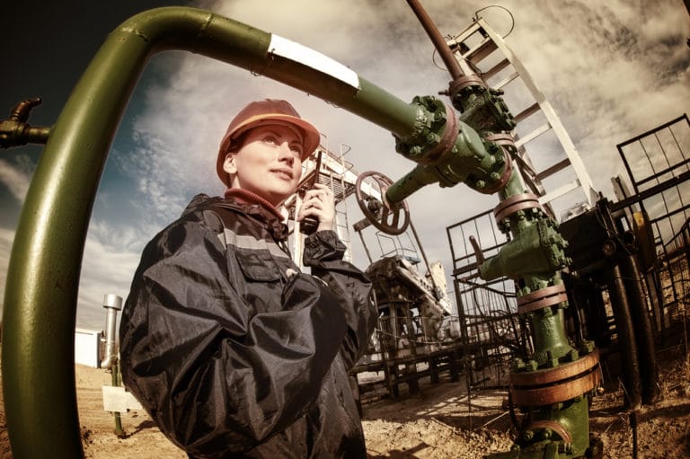 Petroleum Engineer Salary, How to Job Description & Best Schools