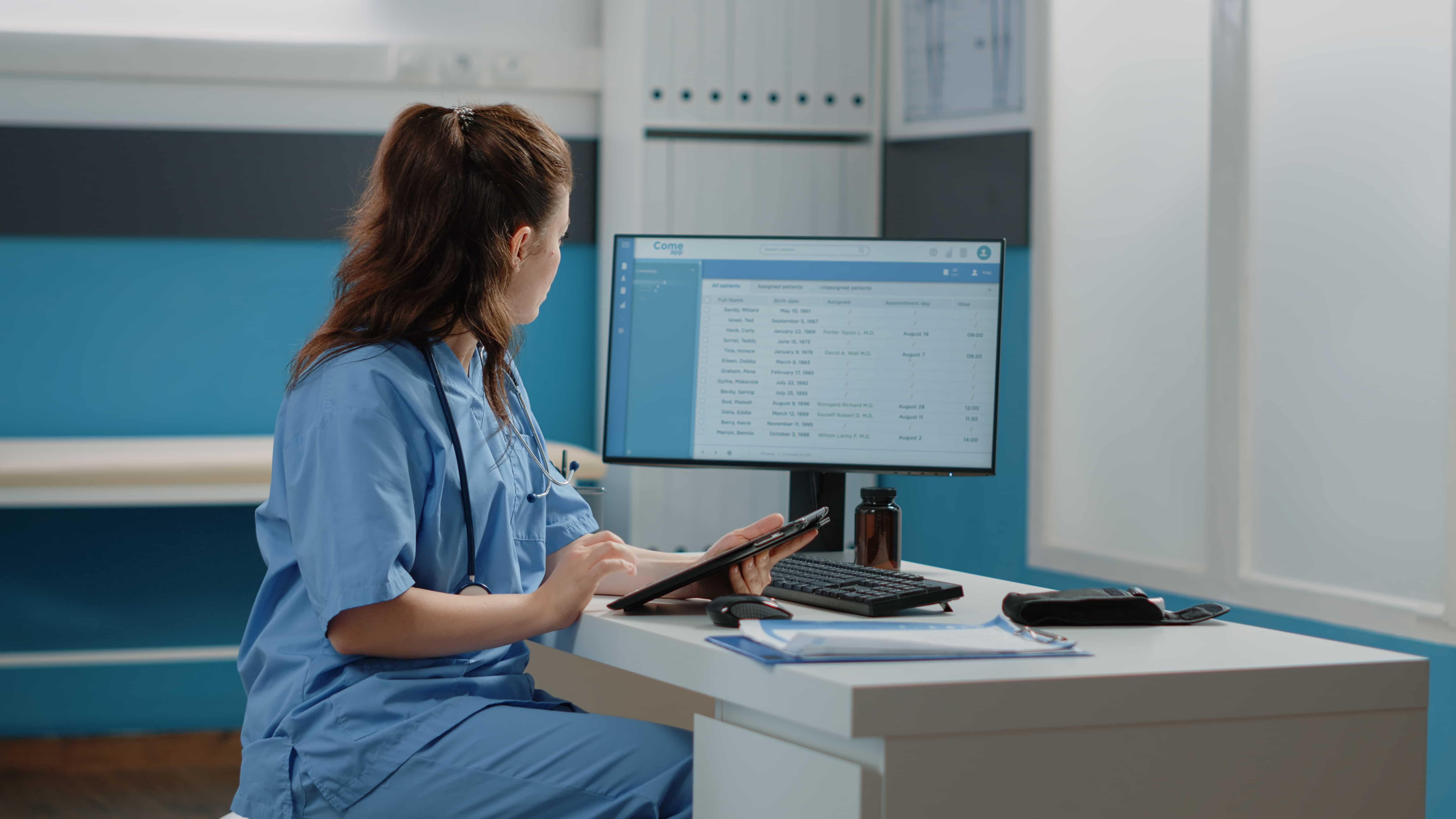 Medical Administrative Assistant Ultimate Guide [2024]