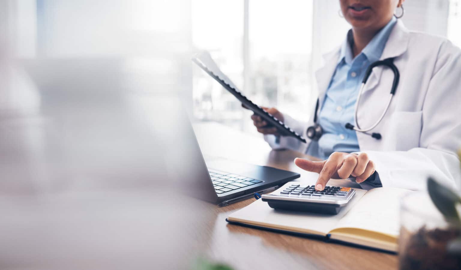 Accredited medical billing and coding schools online with financial aid